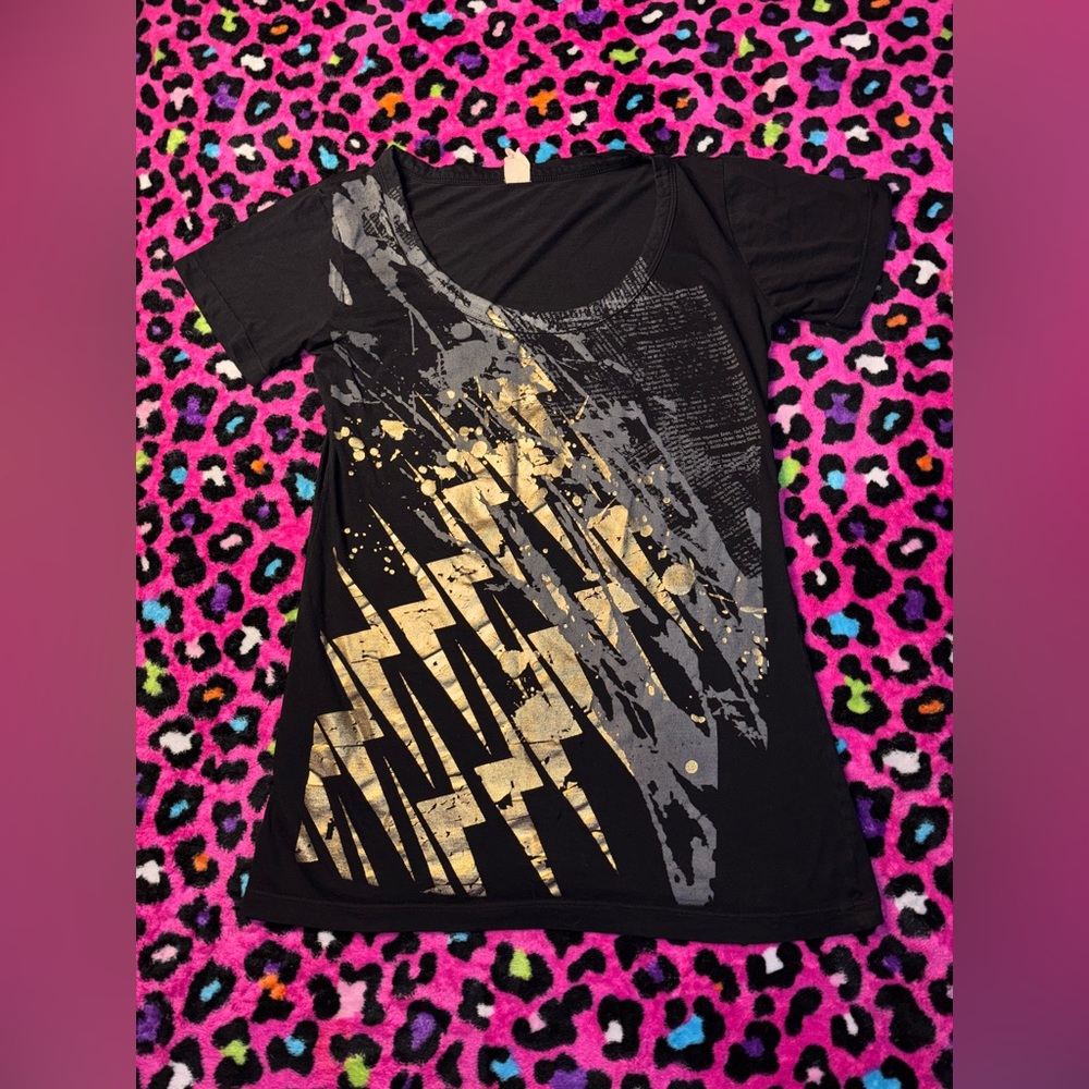 Small Unlabeled Stylish Black and Gold Graphic Women's Top